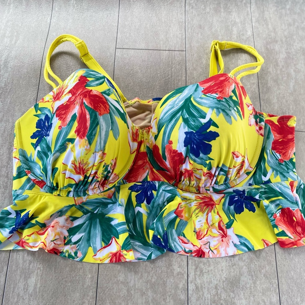 Lane Bryant Cacique Swim Top Size 42DDD